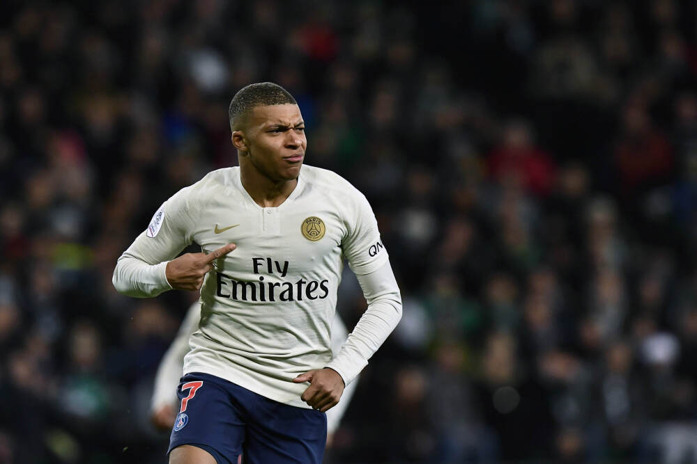 中美俄火箭最大推力差距断崖：美7130吨，俄4620吨，中国是多少呢